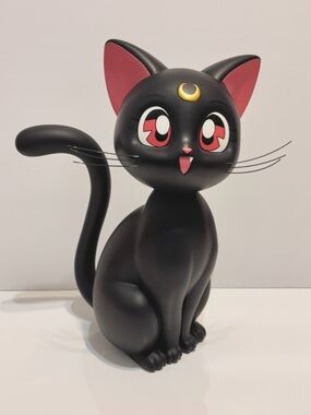 Memory Box Studio Luna Cat 1:1 Scale Statue Sailor Moon Collectible